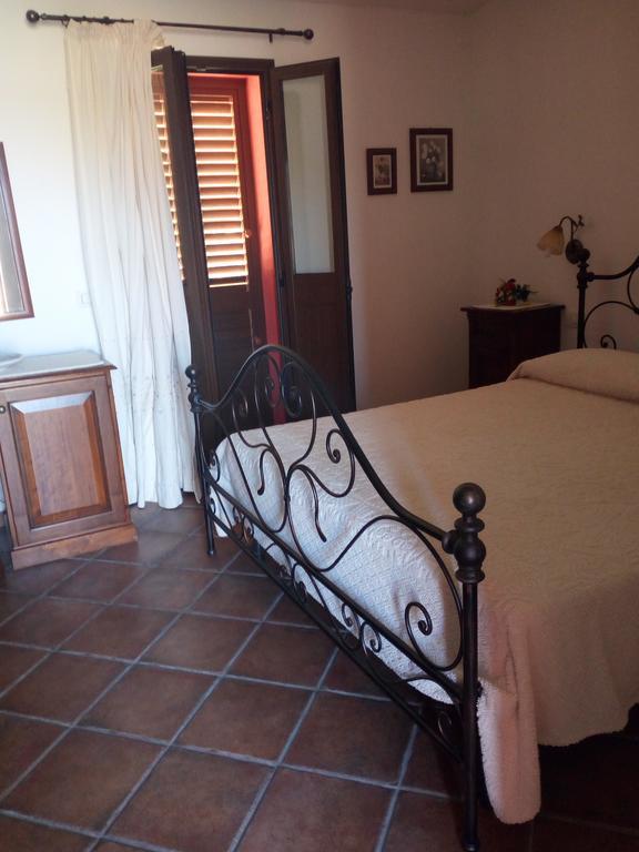 Turismo Rurale L'Agliuledda Villa Сант Антонио Ди Галура Екстериор снимка