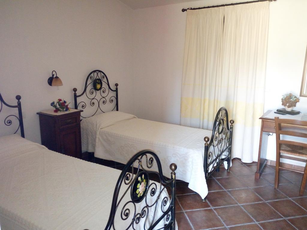 Turismo Rurale L'Agliuledda Villa Сант Антонио Ди Галура Екстериор снимка