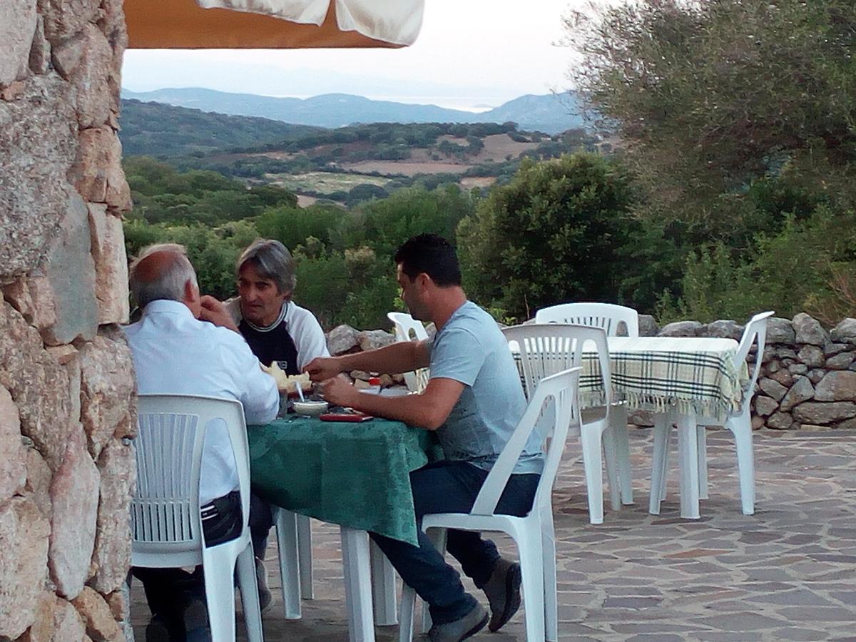 Turismo Rurale L'Agliuledda Villa Сант Антонио Ди Галура Екстериор снимка