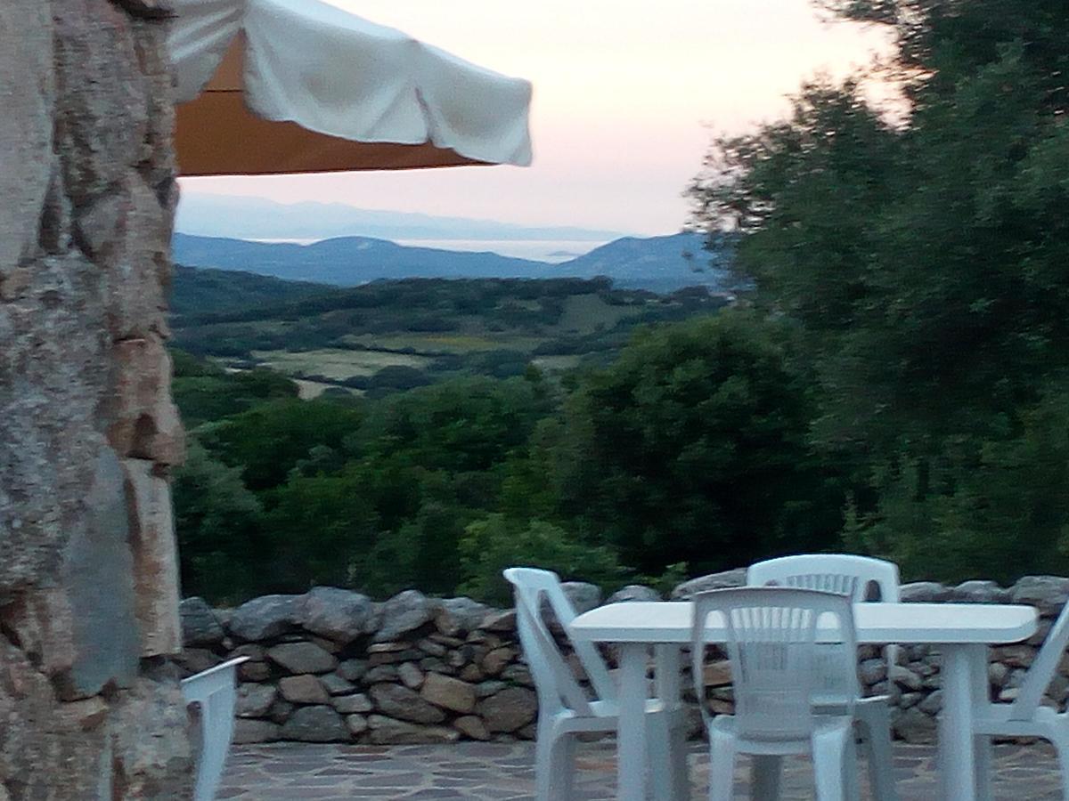 Turismo Rurale L'Agliuledda Villa Сант Антонио Ди Галура Екстериор снимка